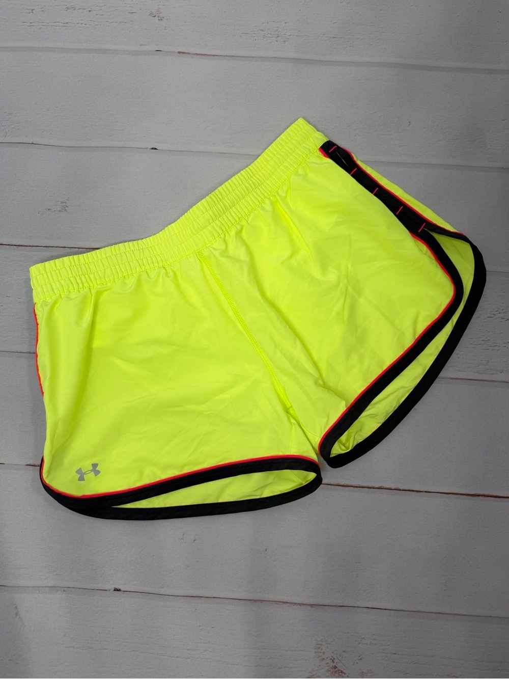 Under Armour Neon Yellow Running Shorts Women’s Built-In Brief Size Medium